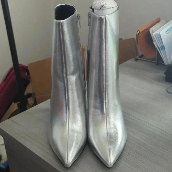 Scoop Women’s Midcalf Stiletto Booties - Picture 2 of 8